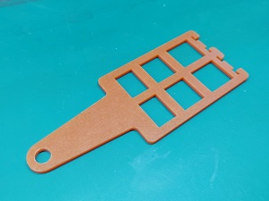 ベークライトの打抜き｜中央電機製作所